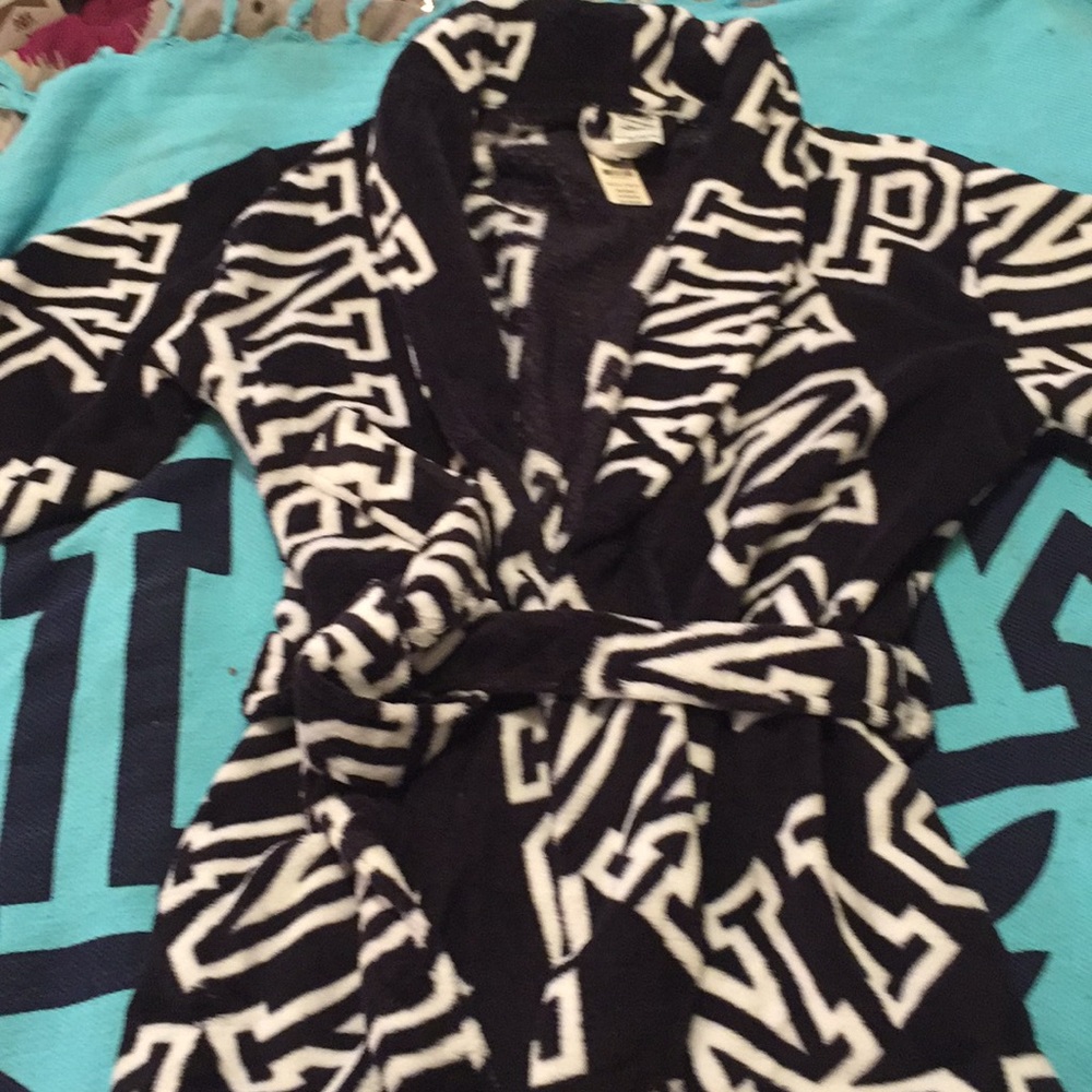 NWT Victoria’s Secret robe